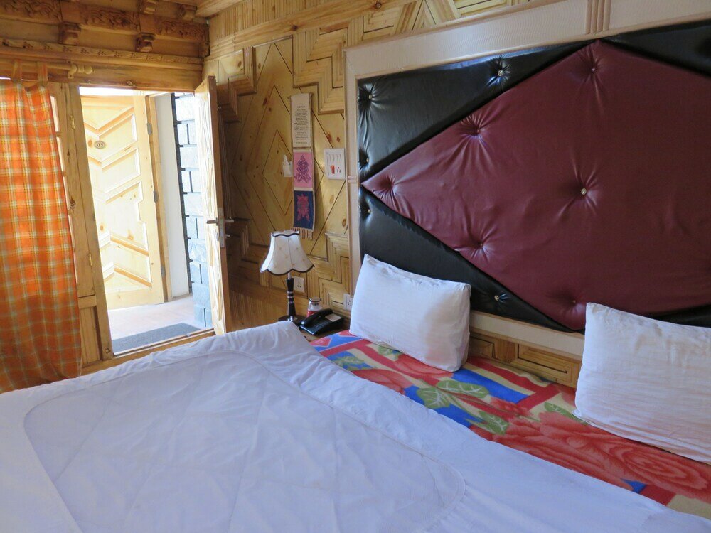 Фото Tih Hotel Nezer Holiday Inn