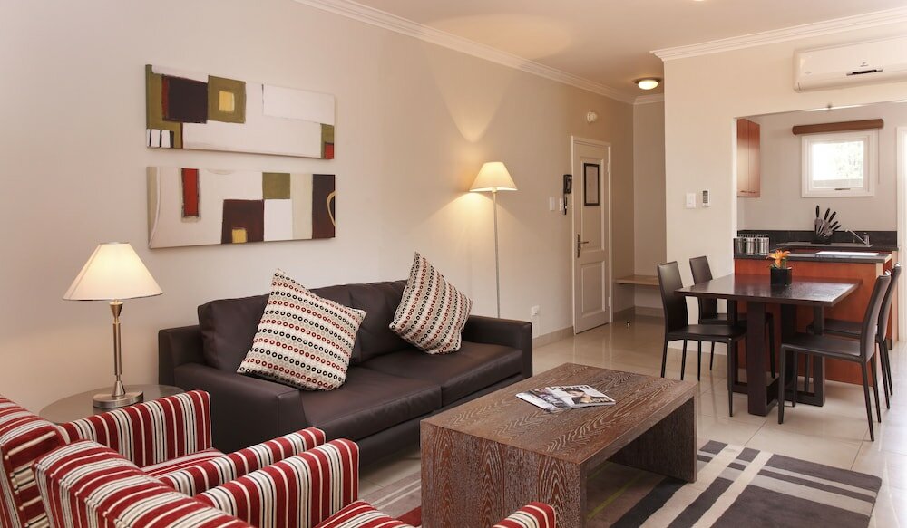 Фото The Capital Villa