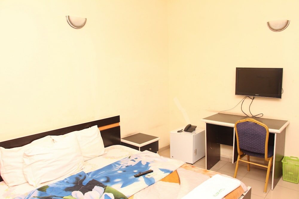 Фото отеля 2