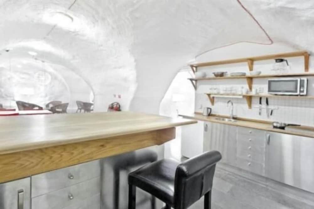 Фото Ramilton Old Town Hostel