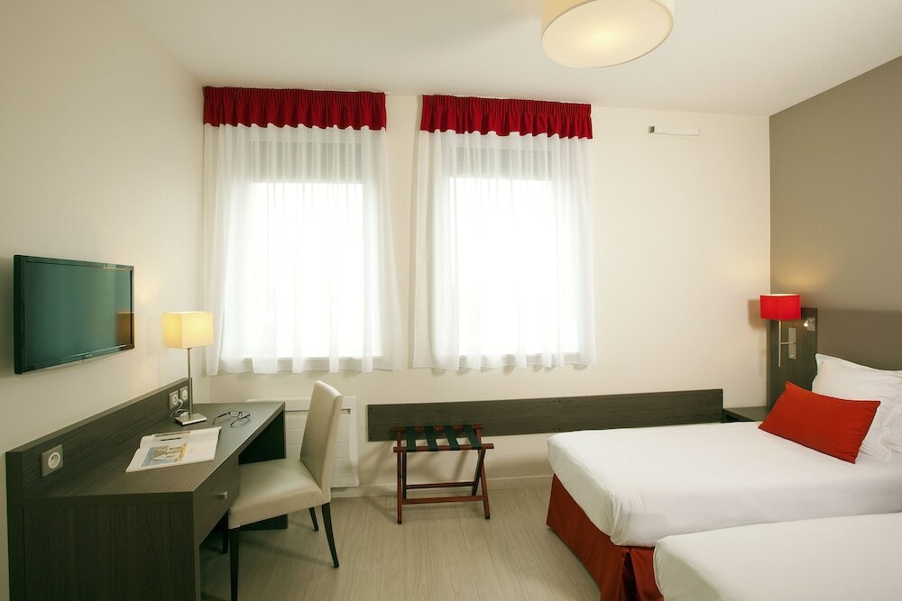 Фото Residhome Reims Centre