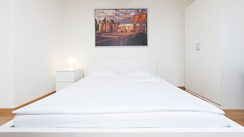 Фото Swiss Star Apartments Aemtlerstrasse