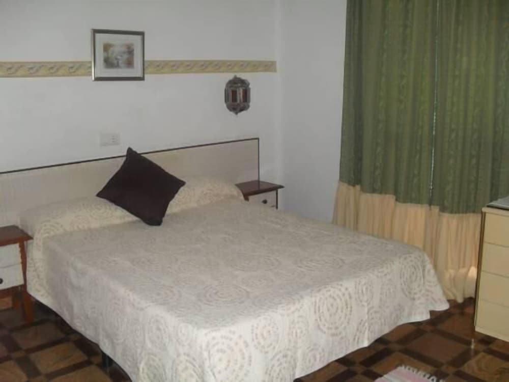 Фото Hostal Escandinavia