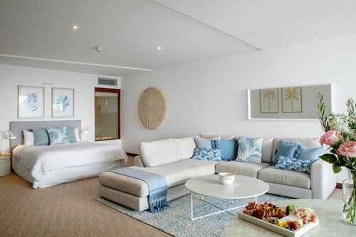 Гостиница Beach Suites