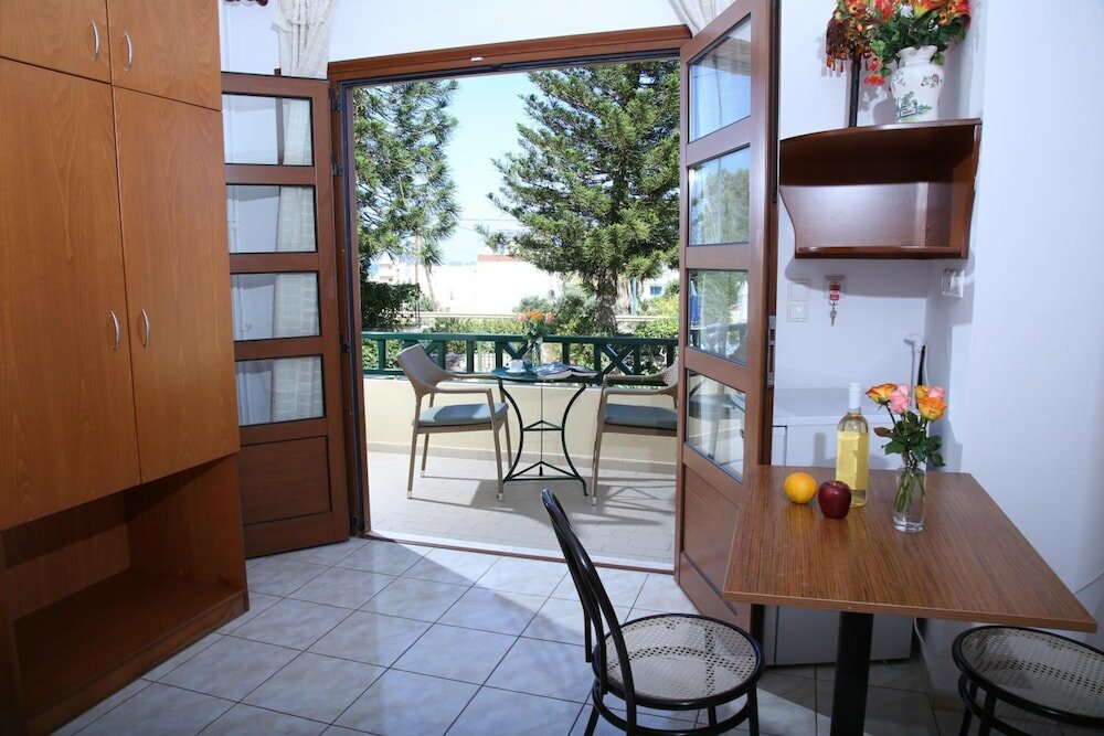 Фото Kiriakos Apartments