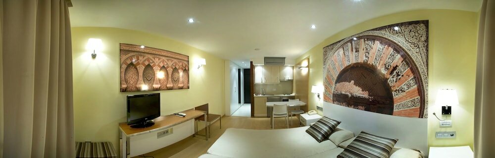 Фото Playa Miguel Beach Club & Aparthotel