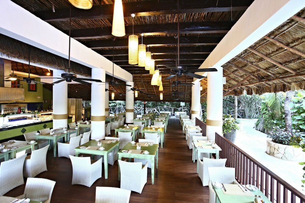 Фото Select Club at Sandos Caracol All Inclusive - Adults Only Area