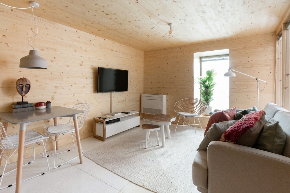 Фото Mac003 · Macario Wood Apartment Netflix