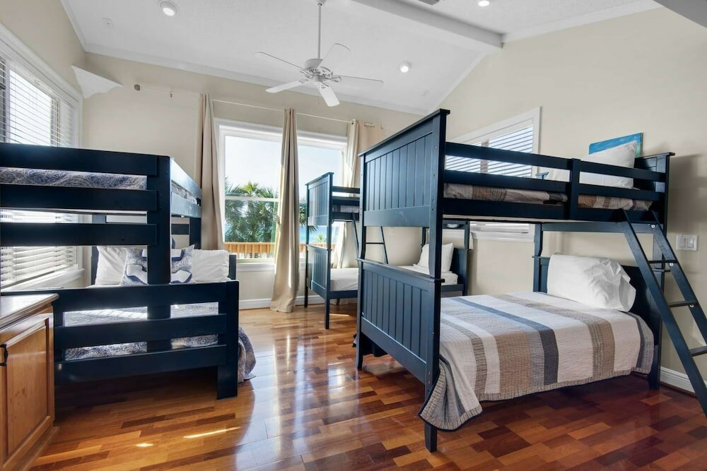 Фото Parrotdise on the Gulf