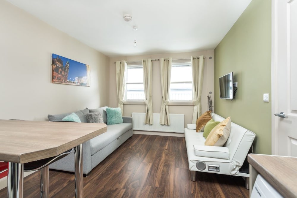 Фото The Ship's Key Aparthotel