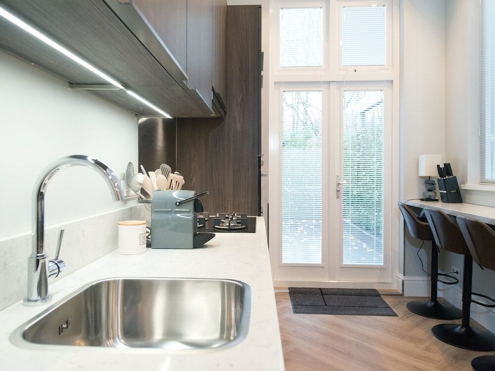 Фото BizStay Park Central Executive