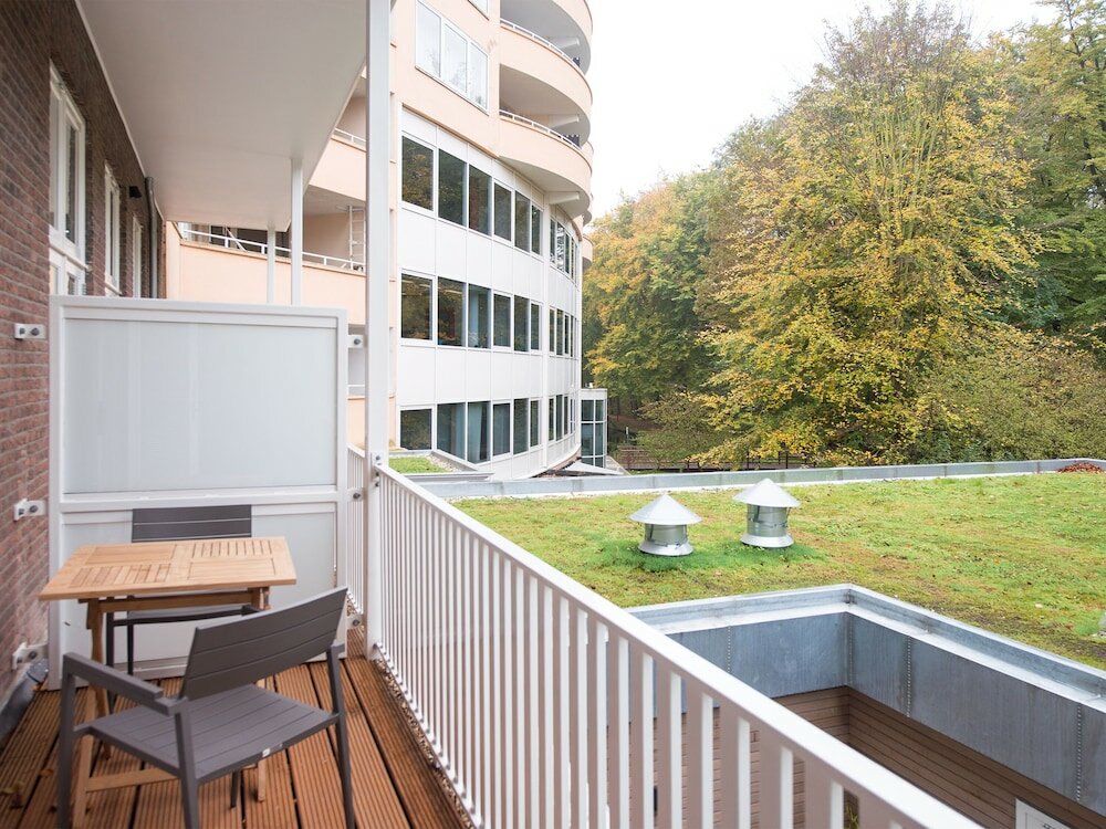 Фото BizStay Park Central Executive