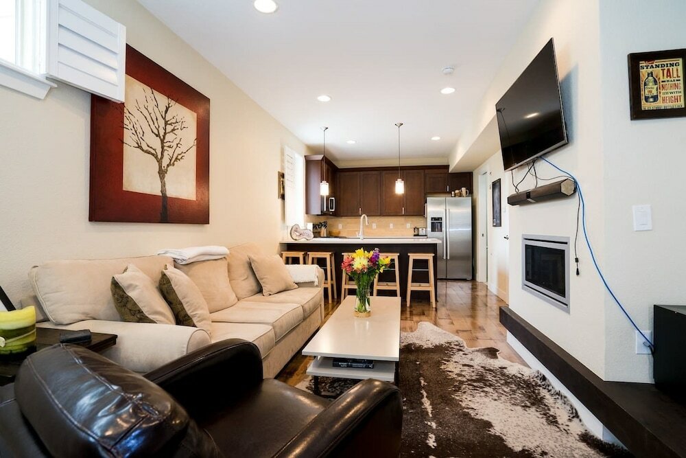 Фото The Ladley Luxury Lifestyle Walk to Mile High