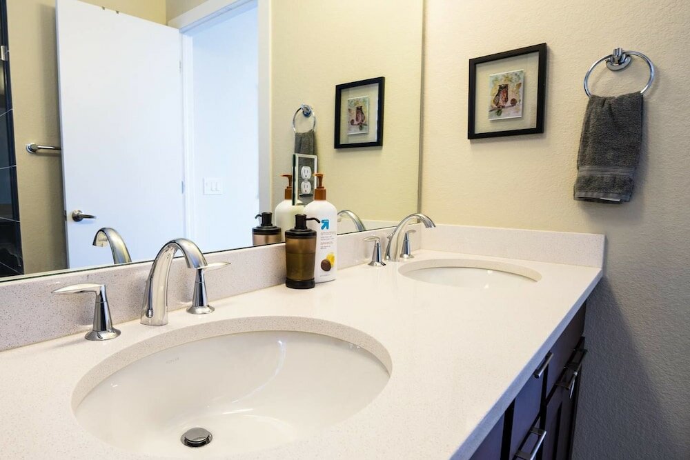 Фото The Ladley Luxury Lifestyle Walk to Mile High