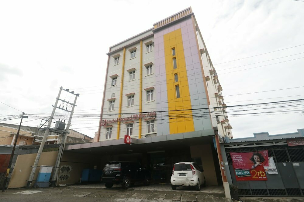 Hotel RedDoorz Plus near Universitas Negeri Makassar, Makassar, photo