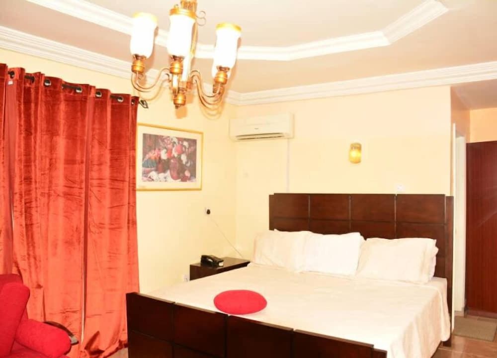 Фото Princess Paradise Suites