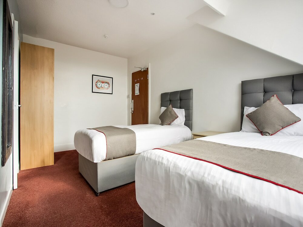 Фото Clifton Mount Hotel