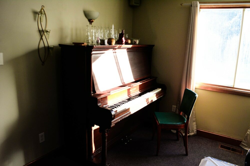 Фото The Shawville Hotel