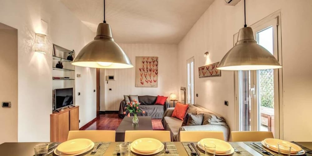 Фото Attic terrace with St Peter's Dome View