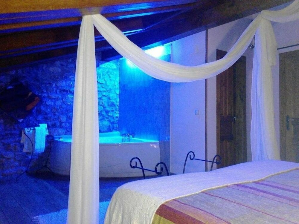 Hotel Posada Solar Montero de la Concha, Cantabria, photo