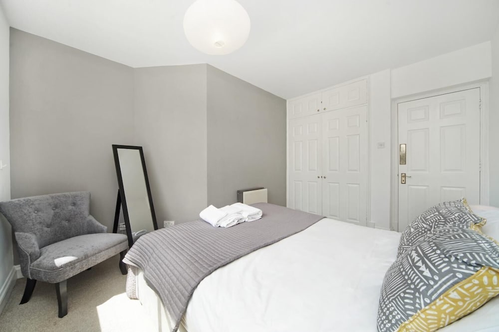 Фото 2 Bed Cozy Apartment in Central London Fitzrovia with WiFi