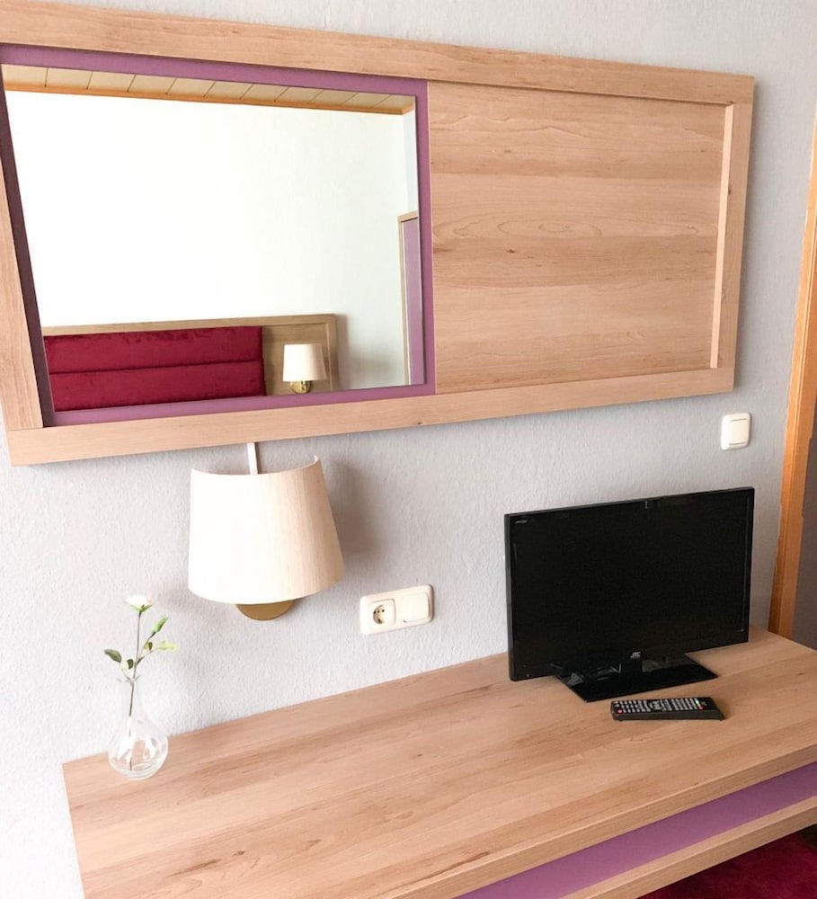 Фото Hotel Fränkischer Hof