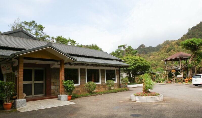Гостиница Lohas Gallery Long Stay Hostel
