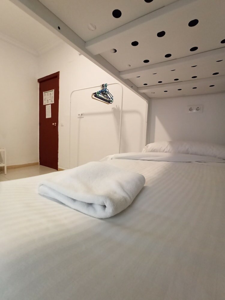 Фото Vivian's Guest House