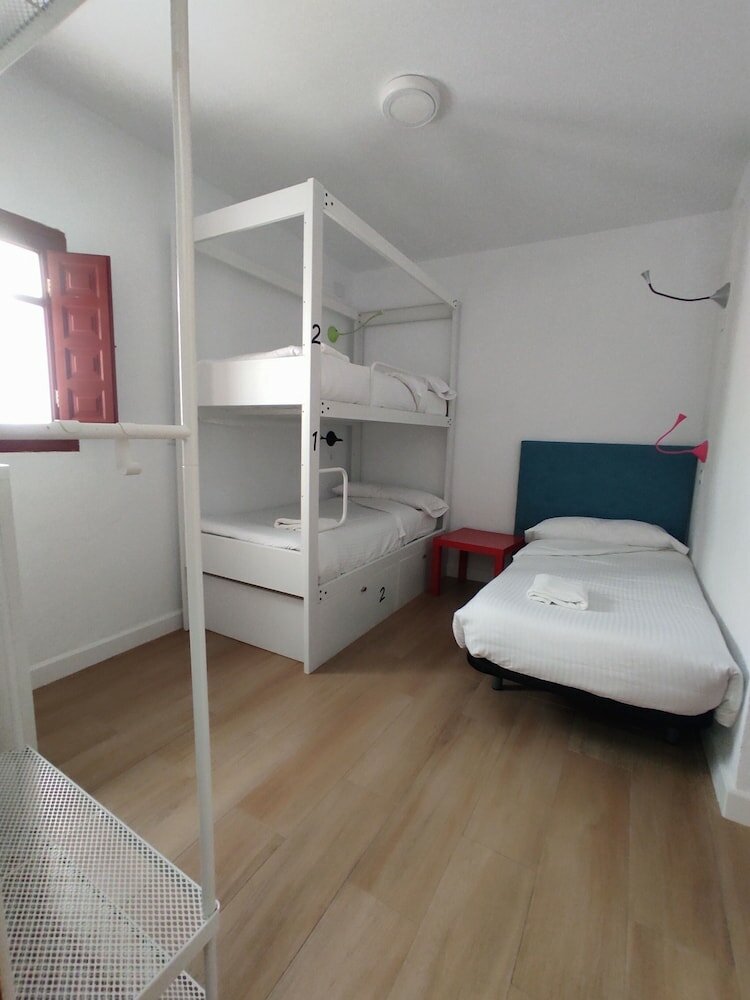 Фото Vivian's Guest House