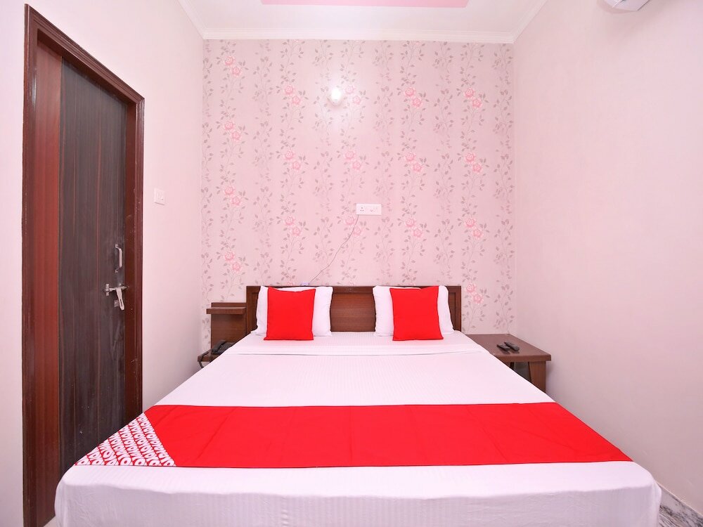 Фото Oyo 16431 Hotel New Comfort 1