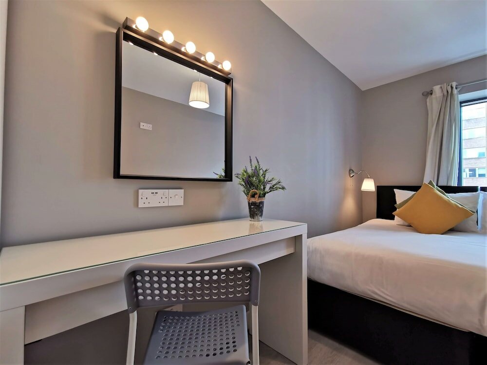 Фото Travelodge Belfast Central