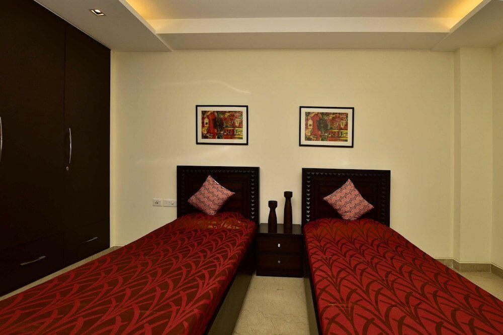 Фото Woodpecker Service Apartments Green Park