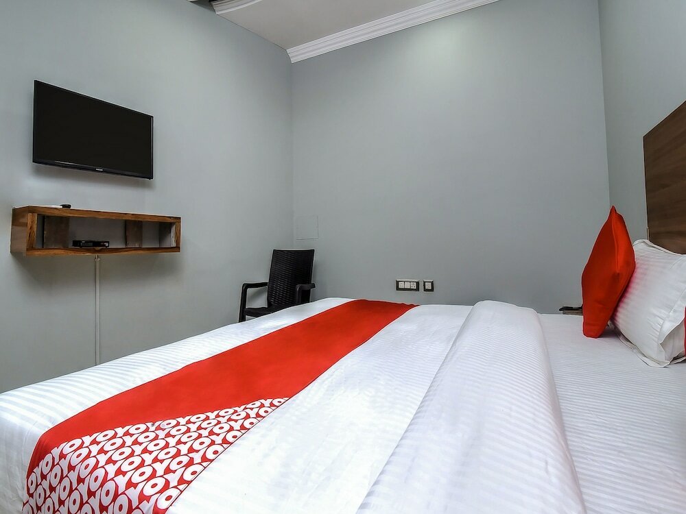 Фото Oyo 18254 Glorious Stayz