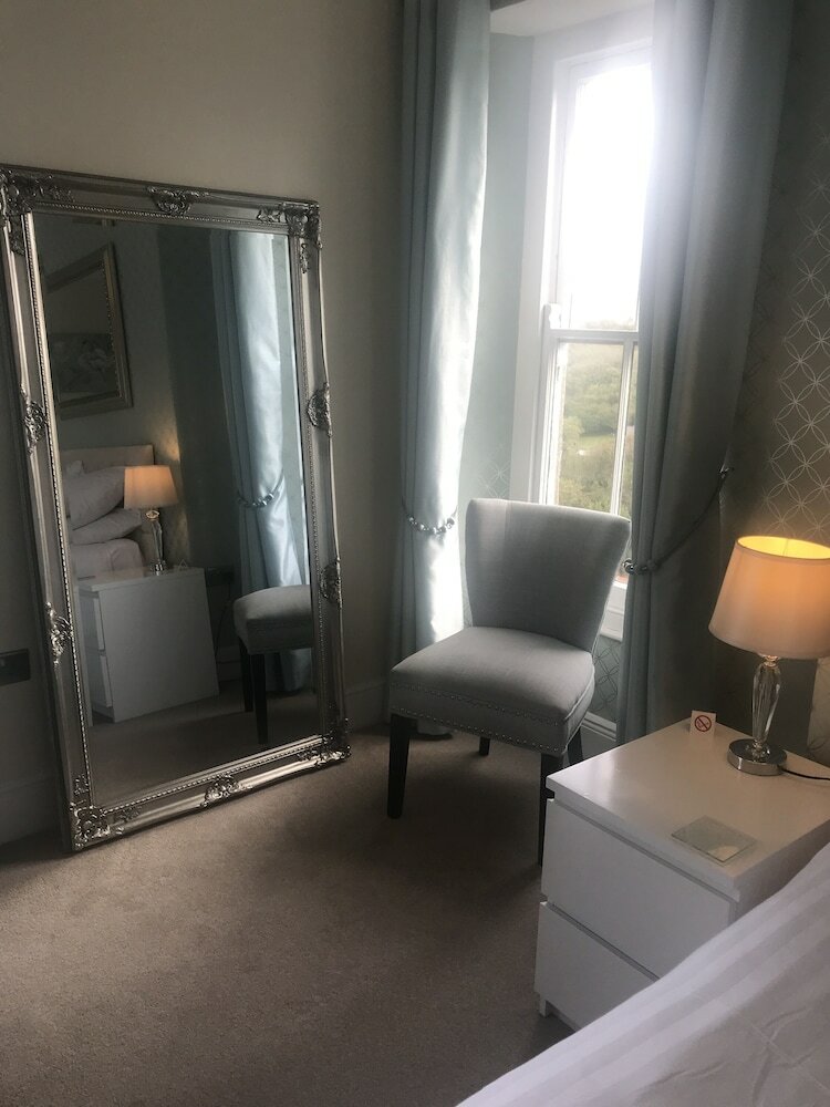 Фото Highcliffe Hotel