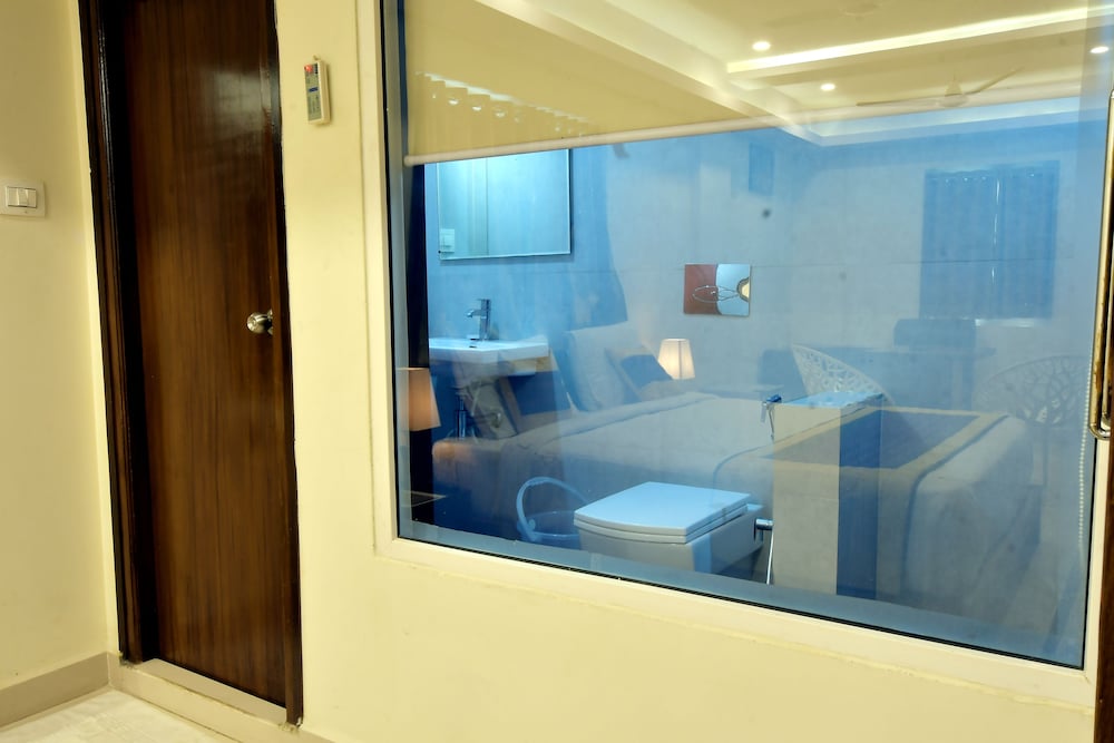 Фото Sri Maharaja Inn