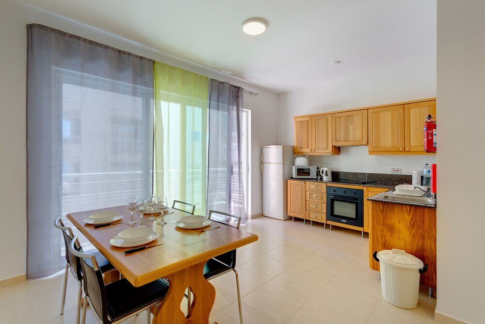Фото Cosy 1 Bedroom Sliema Apartment, Best Location