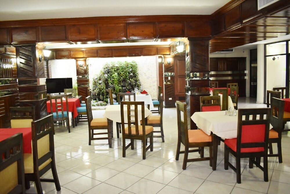 Фото Constellation Hotel