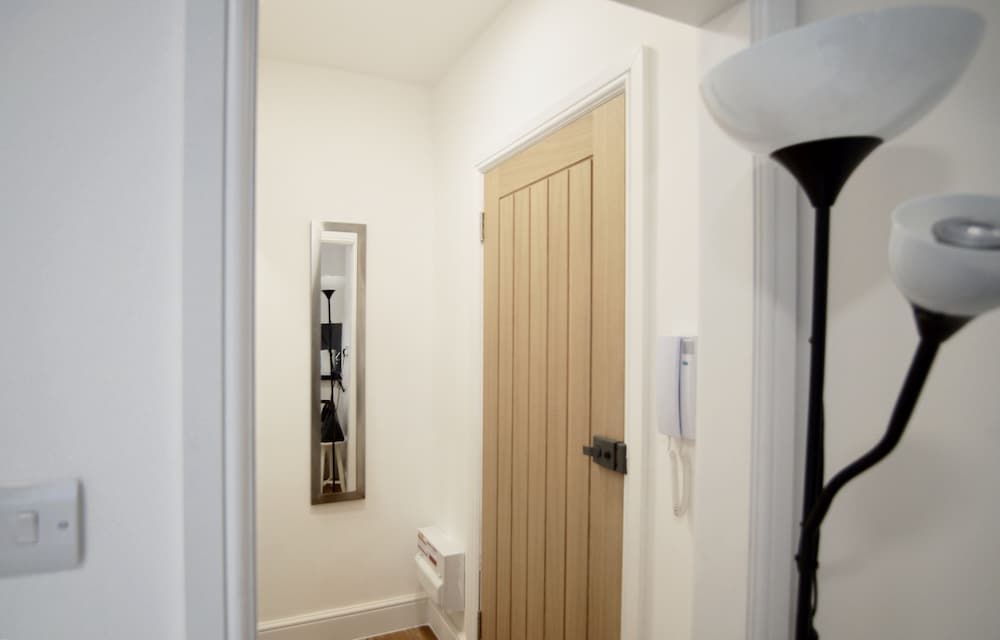 Фото Ifield Road