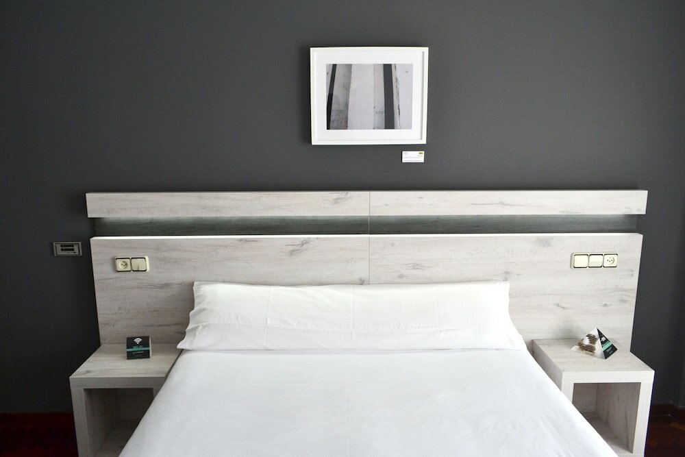 Фото Hostal Alda Puerta Coruña