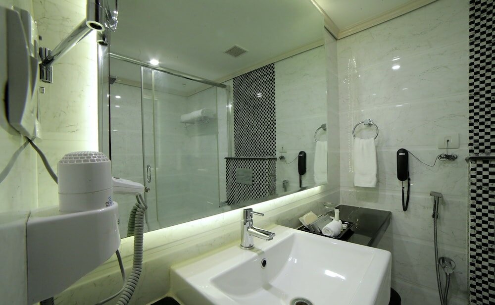 Фото Hotel Port Palace Kovalam