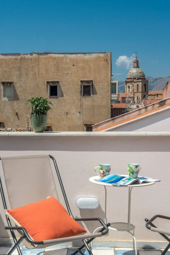 Фото Maqueda Apartments by Wonderful Italy