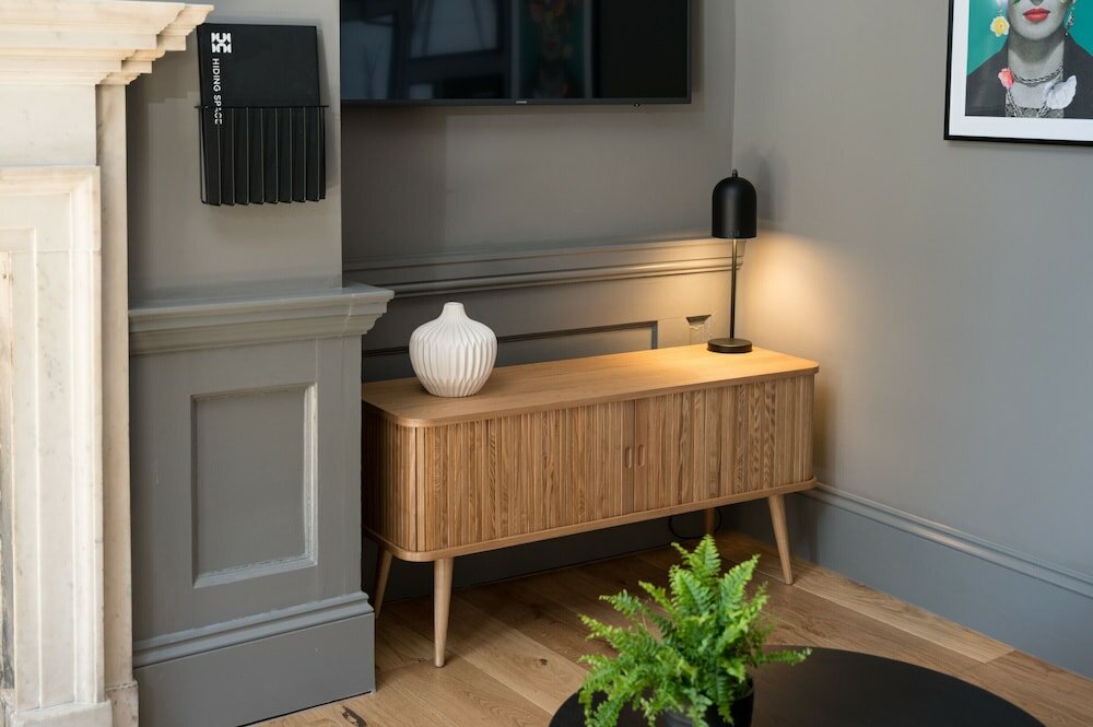 Фото Hiding Space - Trim Street Apartments