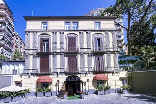 Гостиница Villa Elisio Hotel & SPA в Неаполе