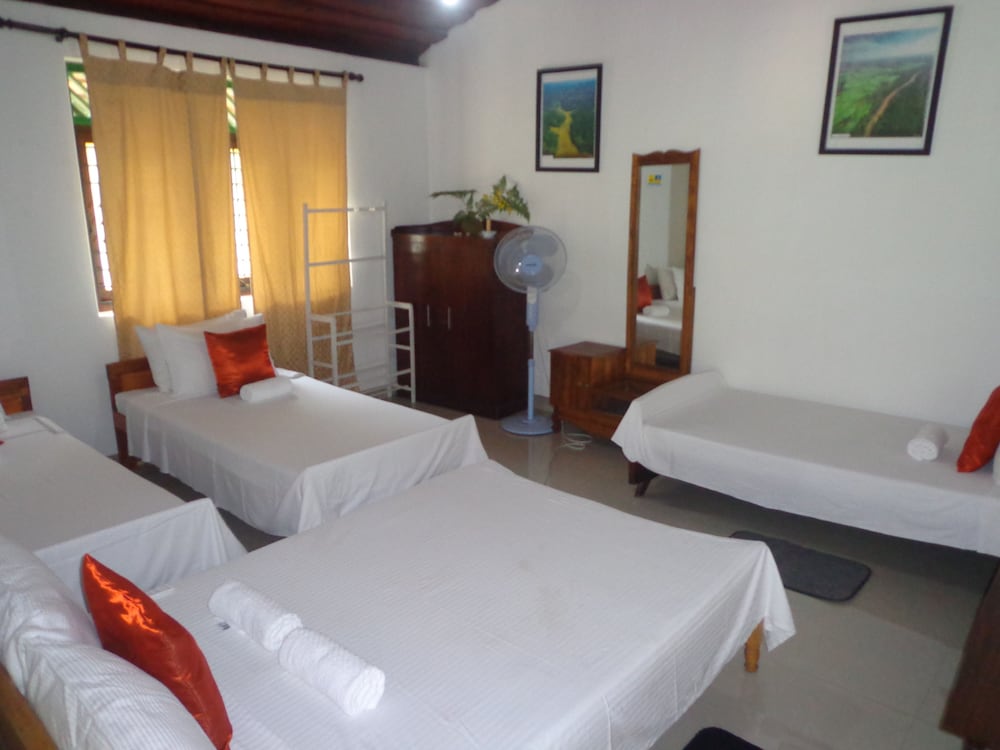 Фото Brown's Edge Residence