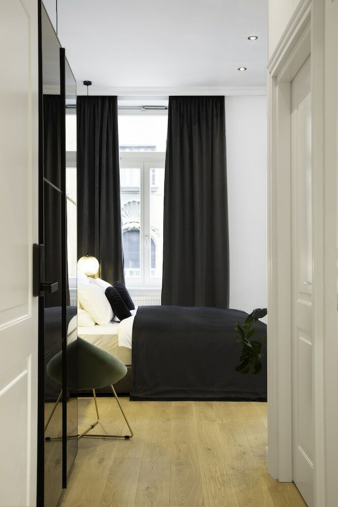 Фото Pierrot & Pierrette Apartments