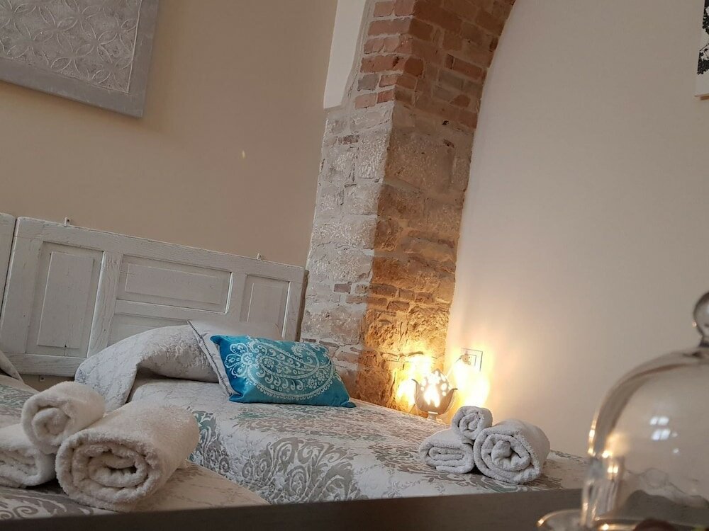 Фото A Casa 28 B&b