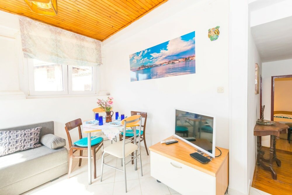 Фото Beautiful Rustical Apartment in Rovinj