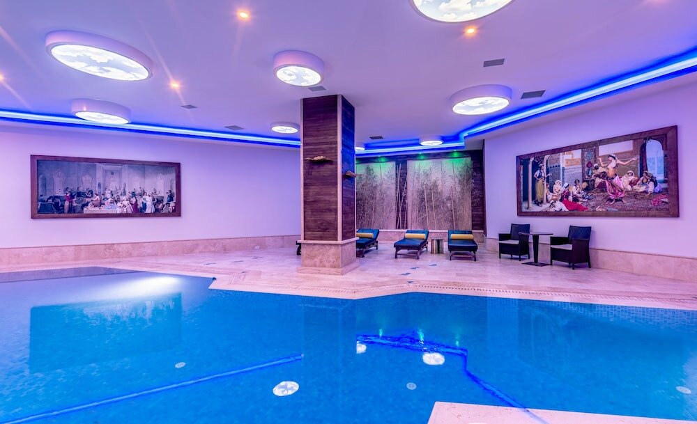 Фото Vuni Palace Hotel