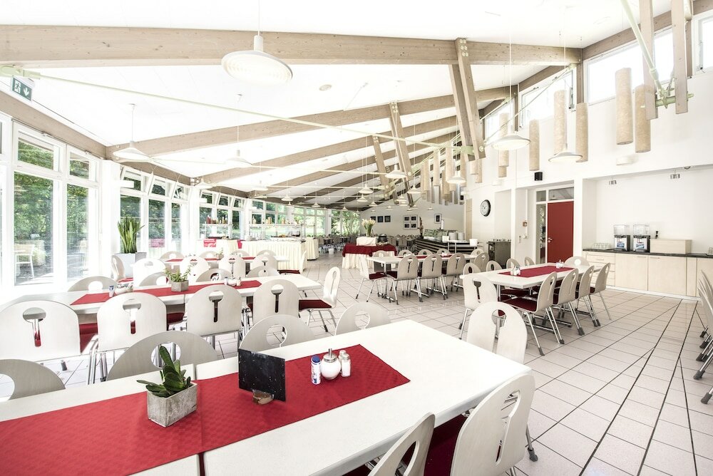 Фото Cjd Bonn Castell