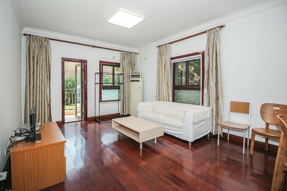 Фото Ellies Apartment Biyun Branch